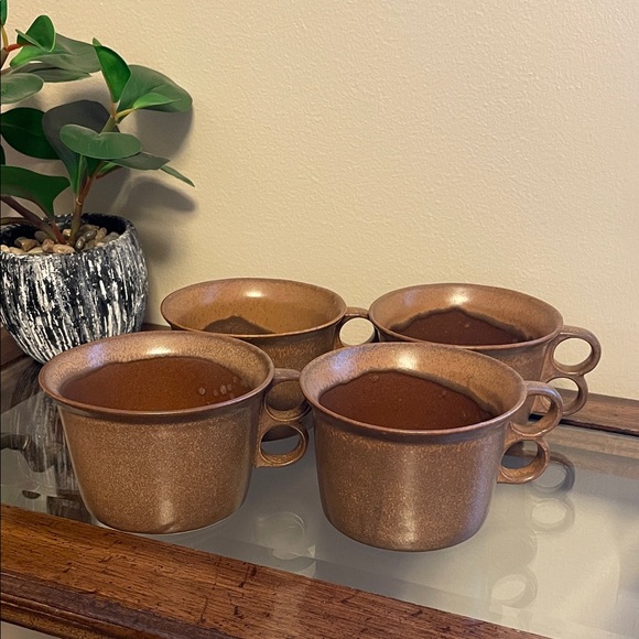 Bennington Vermont Potters Rustic Brown Stoneware Trigger Handle Mugs Set - Picture 2 of 9